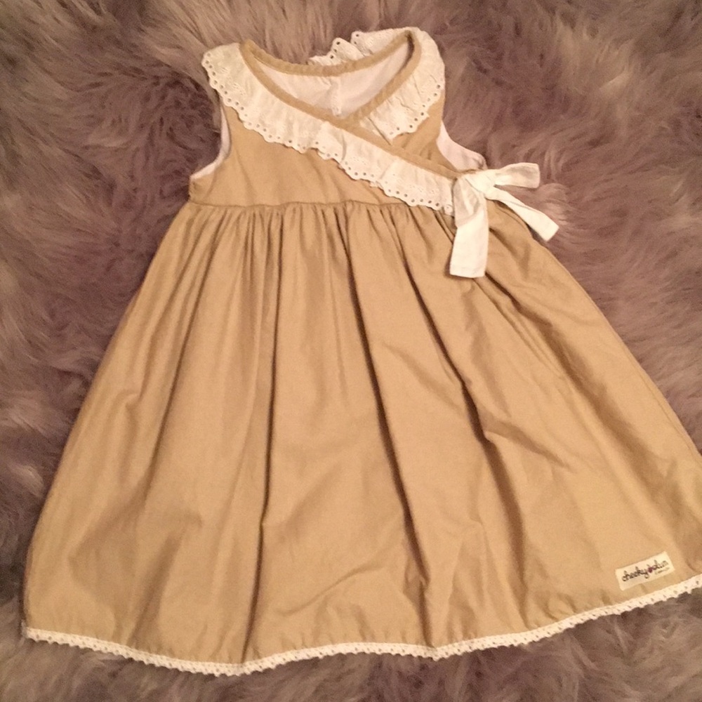 💐Cheeky Plum brand - Neutral colored dress🌹5T